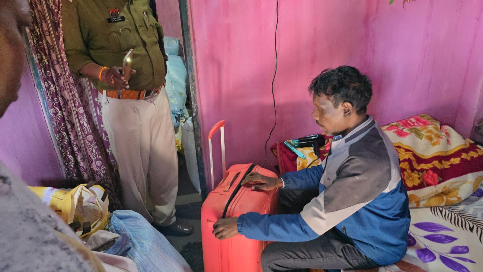 🚨 करोड़ों की सोना चोरी के मामले में जशपुर पुलिस का सघन तलाशी अभियान जारी 🚨