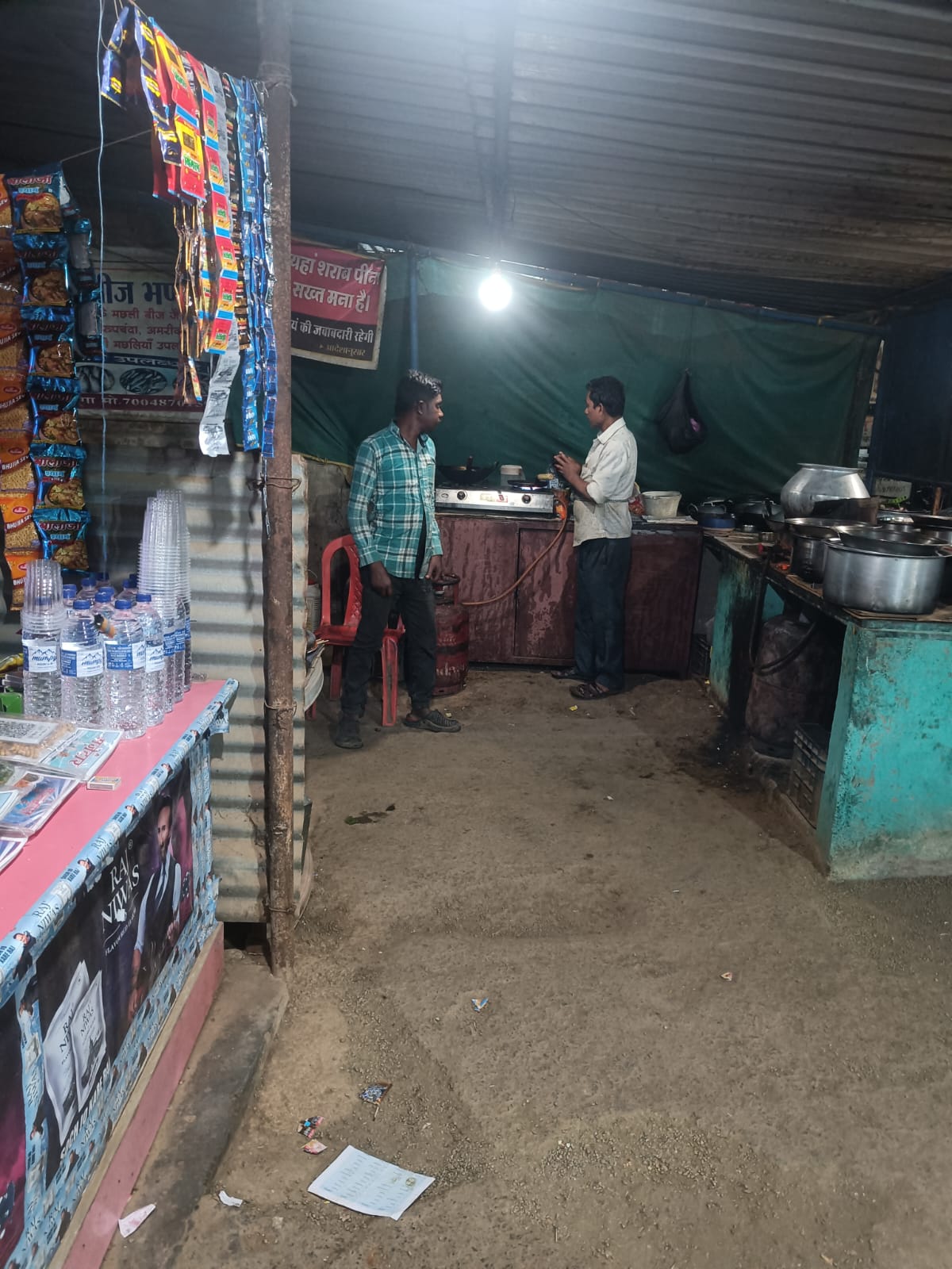 लैलूंगा में गैस की किल्लत, चखना सेंटरों में धड़ल्ले से जल रहे सिलेंडर – प्रशासन की चुप्पी पर उठे सवाल